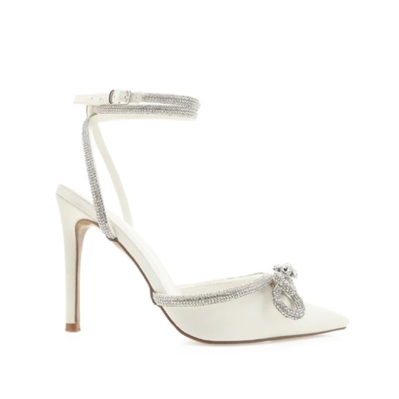 WHITE SATIN BOW HEELS - Picture 2 of 4